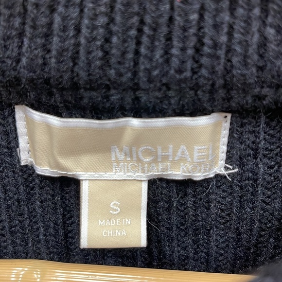 Michael Kors Vest. - Picture 2 of 7